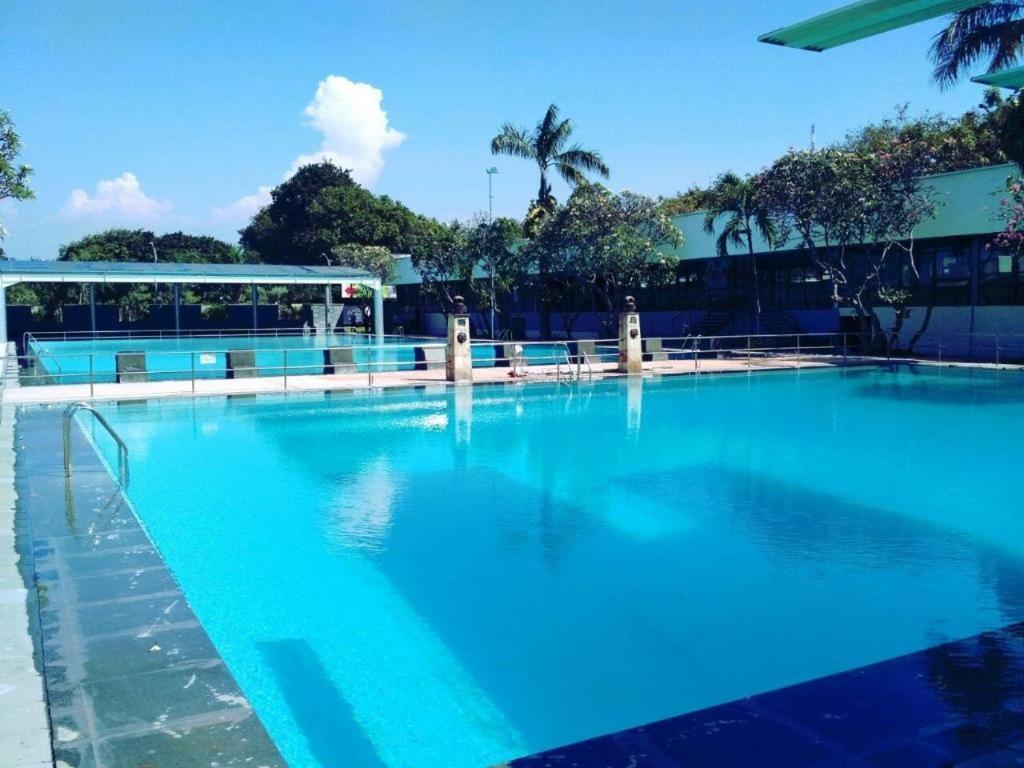 Whiz Prime Hotel Darmo Harapan Surabaya Exterior foto